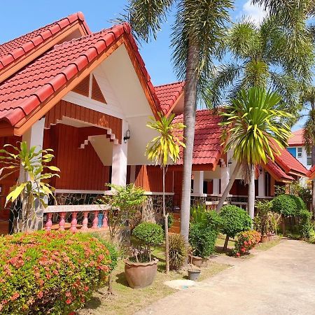 Bunraksa Resort Кампхенґпхет Екстер'єр фото